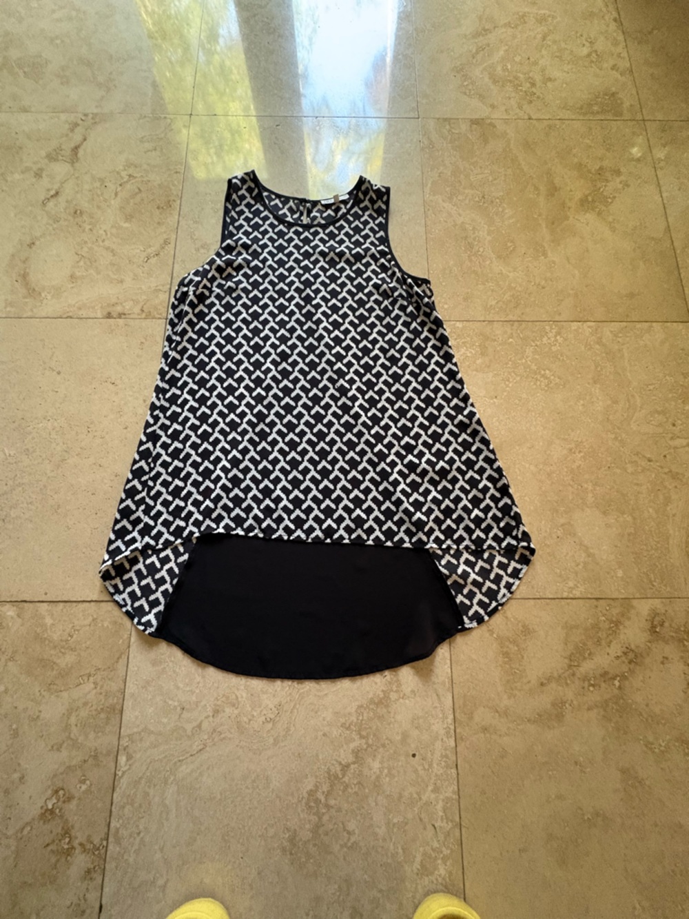 DR2 Black and White Geometric Tank Top